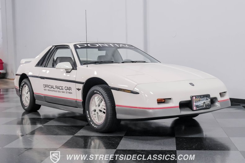 Pontiac-Fiero-1984-White-Gray-24