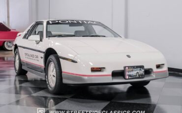 Pontiac-Fiero-1984-White-Gray-25