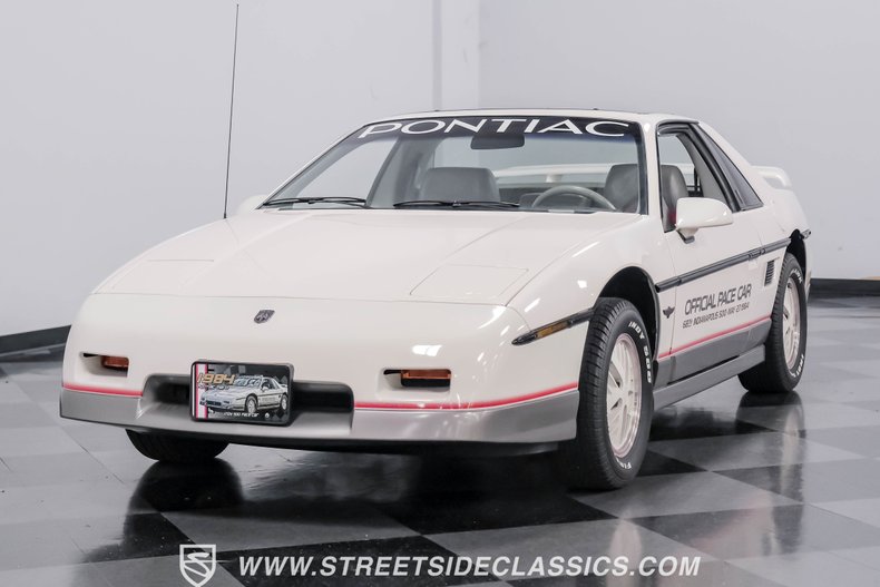 Pontiac-Fiero-1984-White-Gray-27