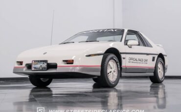 Pontiac-Fiero-1984-White-Gray-30
