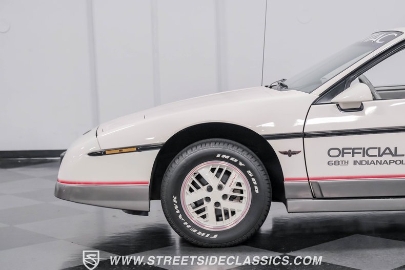Pontiac-Fiero-1984-White-Gray-32