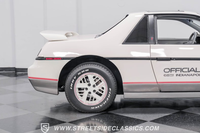 Pontiac-Fiero-1984-White-Gray-38