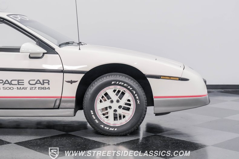 Pontiac-Fiero-1984-White-Gray-39