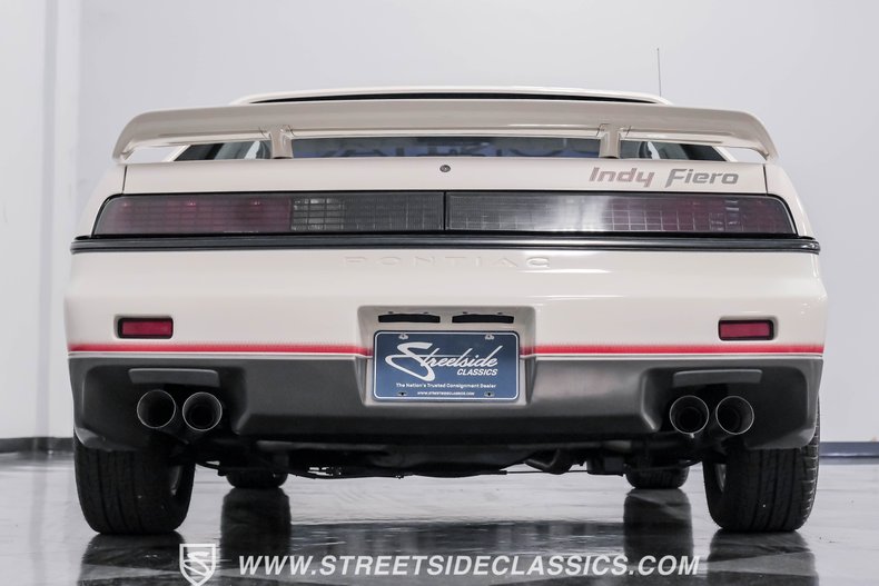Pontiac-Fiero-1984-White-Gray-41