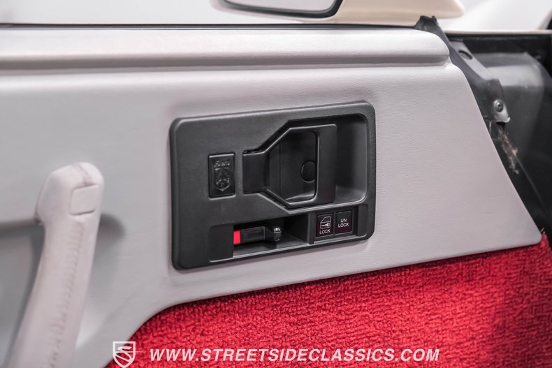 Pontiac-Fiero-1984-White-Gray-49
