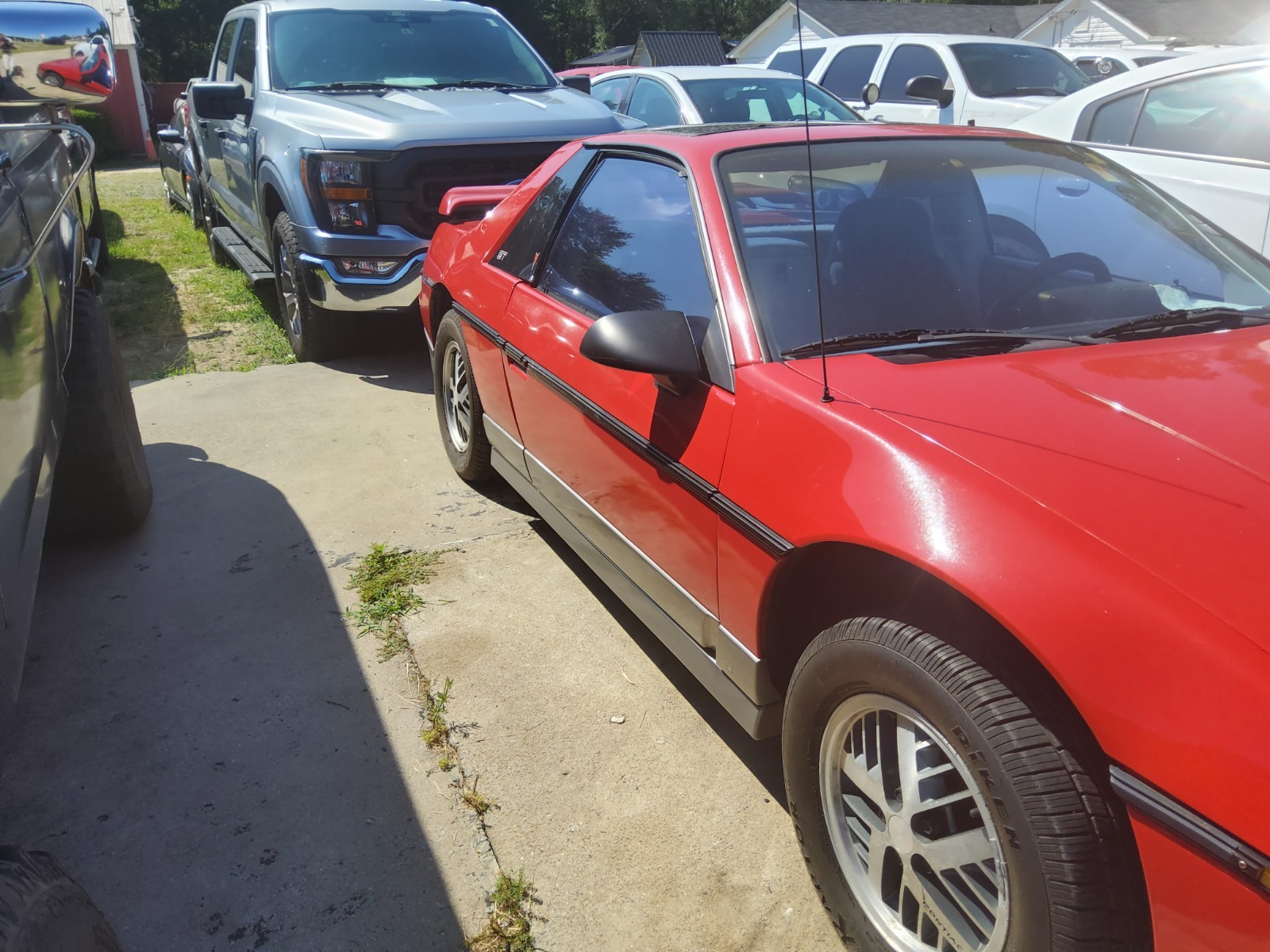 Pontiac-Fiero-1985-Coupe-1