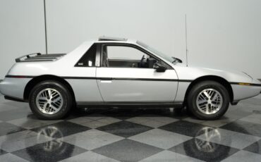 Pontiac-Fiero-1985-Coupe-11