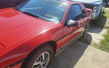 Pontiac-Fiero-1985-Coupe-2