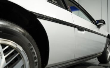 Pontiac-Fiero-1985-Coupe-21