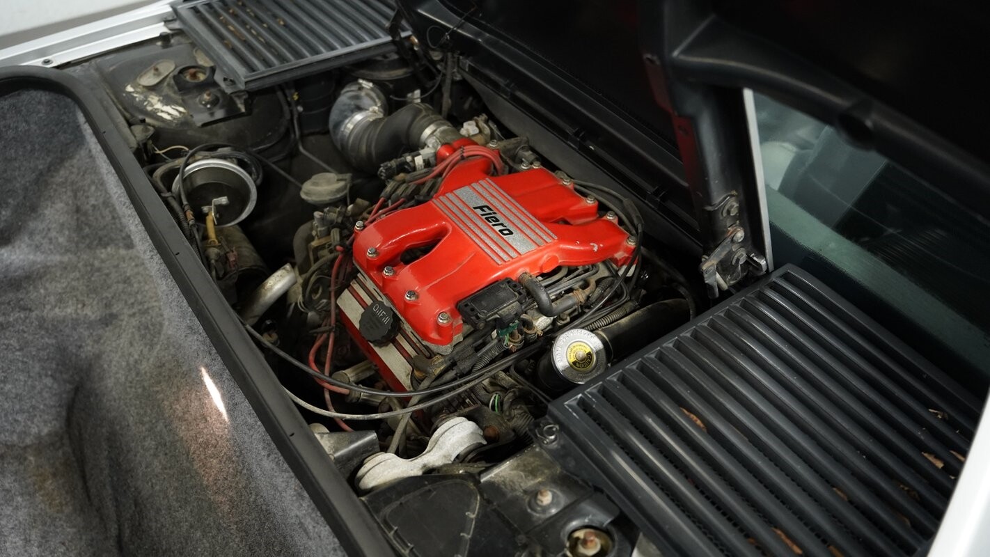 Pontiac-Fiero-1985-Coupe-25