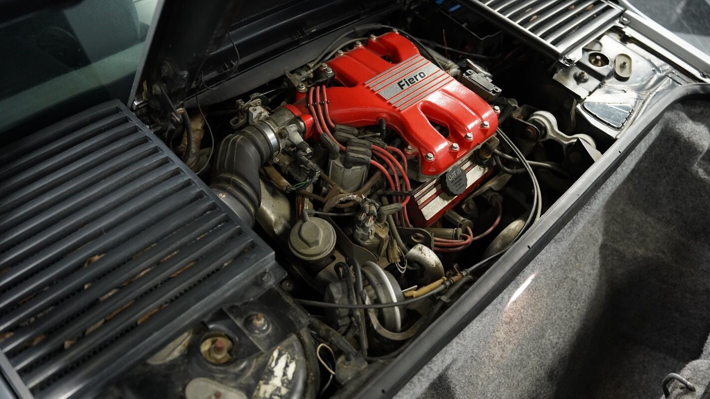 Pontiac-Fiero-1985-Coupe-26