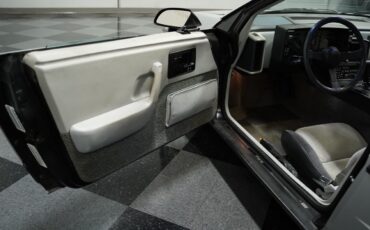 Pontiac-Fiero-1985-Coupe-30