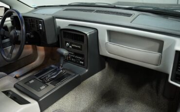 Pontiac-Fiero-1985-Coupe-39
