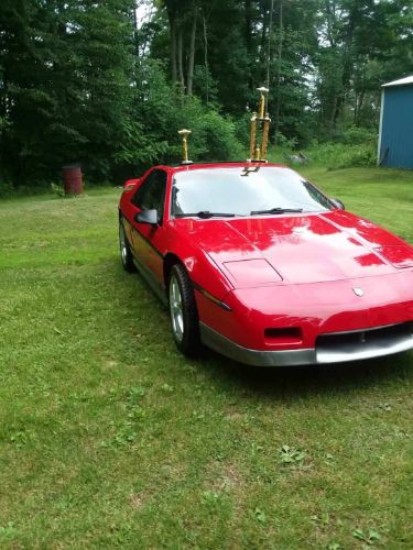 Pontiac-Fiero-1985-RedGray-Brown-ClothLeather-5