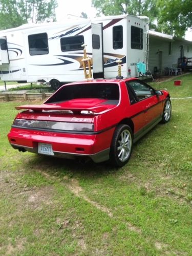 Pontiac-Fiero-1985-RedGray-Brown-ClothLeather-6