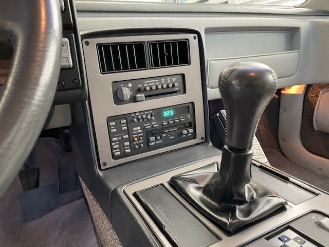 Pontiac-Fiero-1985-Silver-gray-11