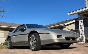 Pontiac-Fiero-1985-Silver-gray-13