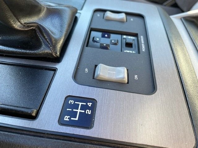 Pontiac-Fiero-1985-Silver-gray-17