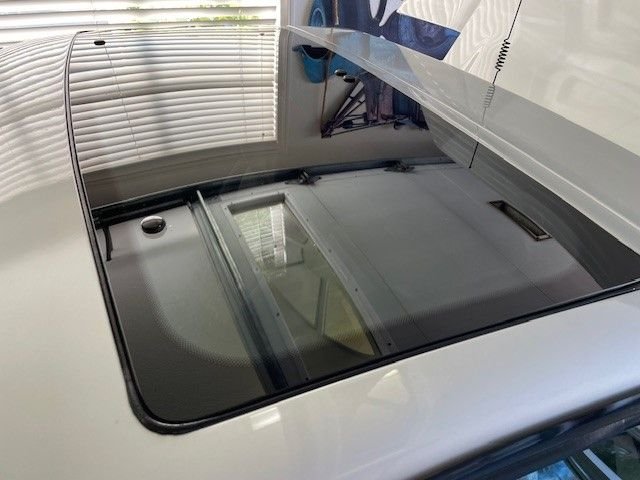 Pontiac-Fiero-1985-Silver-gray-19
