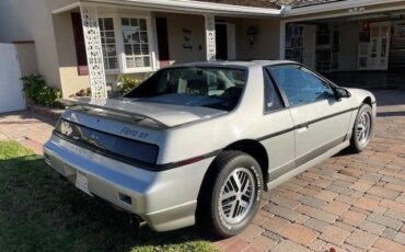 Pontiac-Fiero-1985-Silver-gray-21