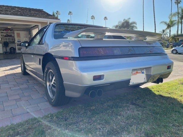 Pontiac-Fiero-1985-Silver-gray-5