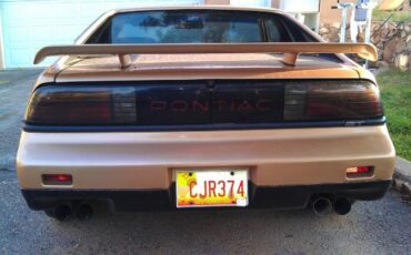 Pontiac-Fiero-1986-3
