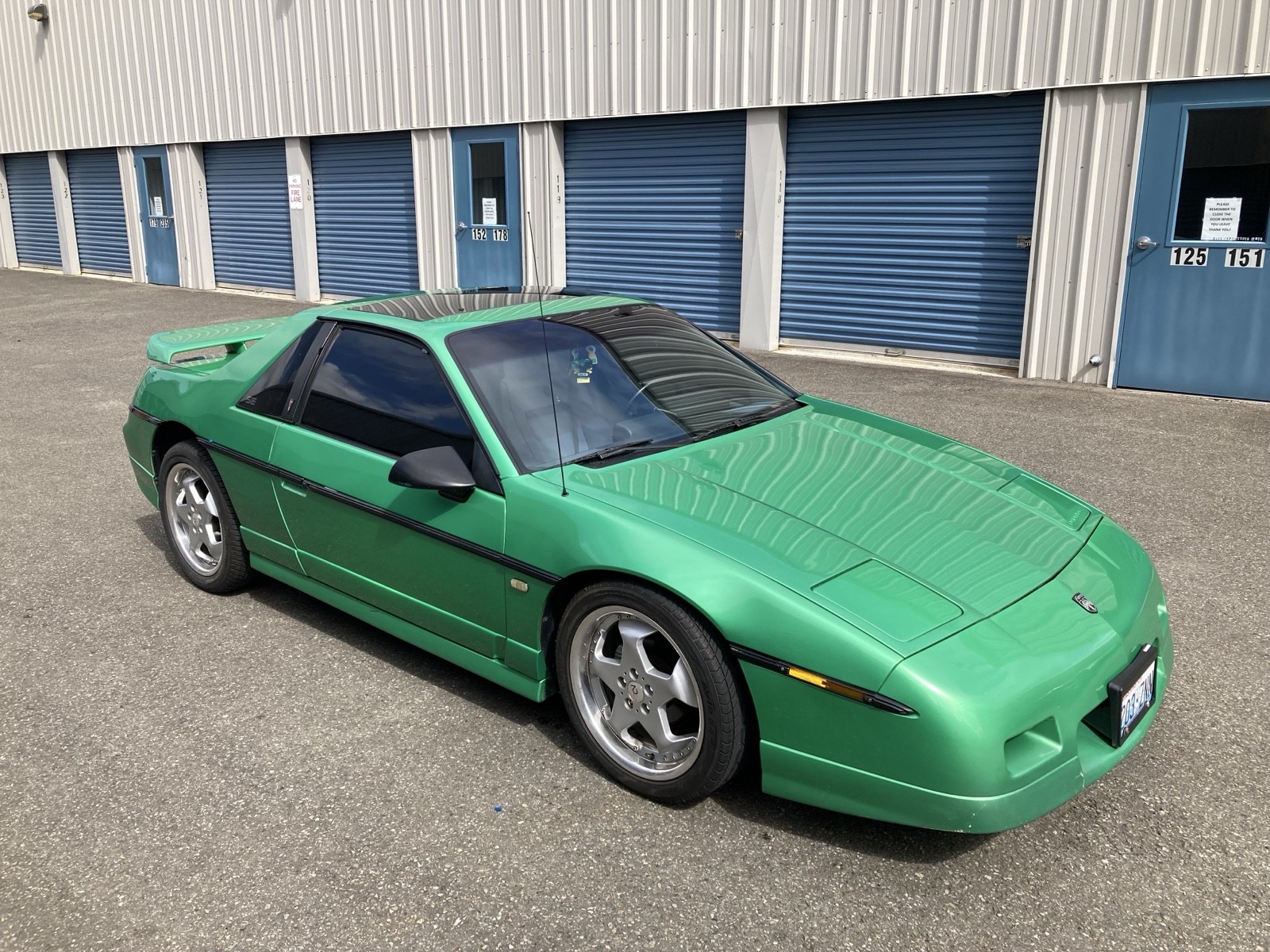 Pontiac Fiero 1986