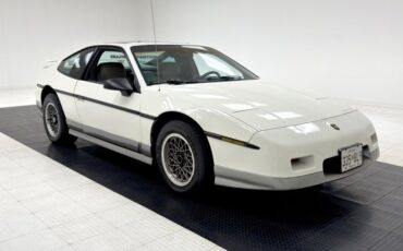 Pontiac-Fiero-1986-White-Gray-18