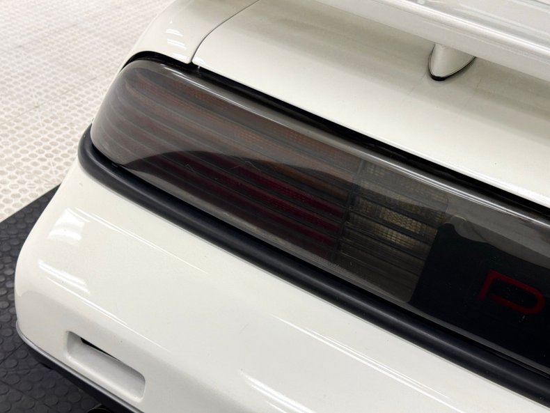 Pontiac-Fiero-1986-White-Gray-28