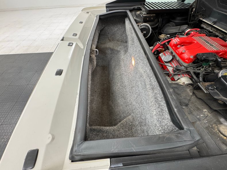 Pontiac-Fiero-1986-White-Gray-38