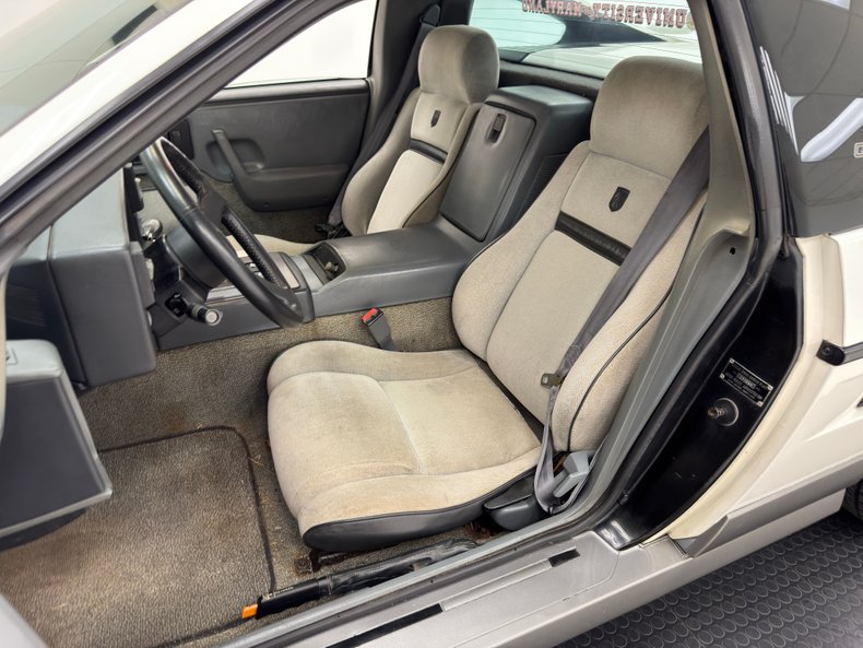Pontiac-Fiero-1986-White-Gray-44