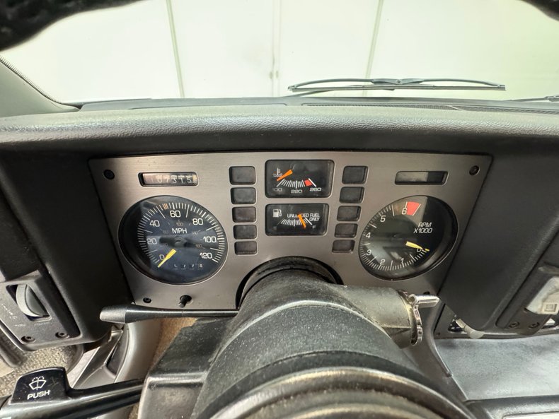 Pontiac-Fiero-1986-White-Gray-48
