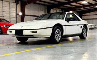 Pontiac-Fiero-1987-Coupe-13