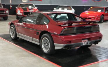 Pontiac-Fiero-1987-Maroon-Gray-16