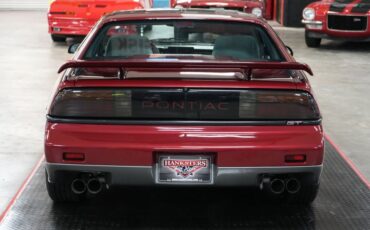 Pontiac-Fiero-1987-Maroon-Gray-17
