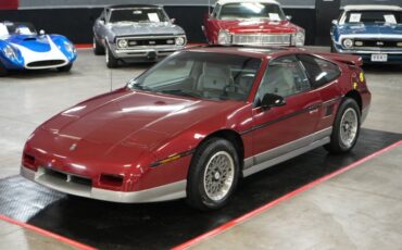 Pontiac-Fiero-1987-Maroon-Gray-20
