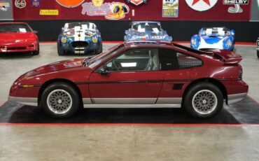 Pontiac-Fiero-1987-Maroon-Gray-21