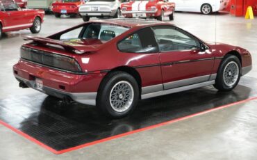 Pontiac-Fiero-1987-Maroon-Gray-24