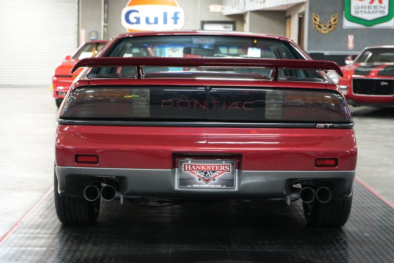 Pontiac-Fiero-1987-Maroon-Gray-29