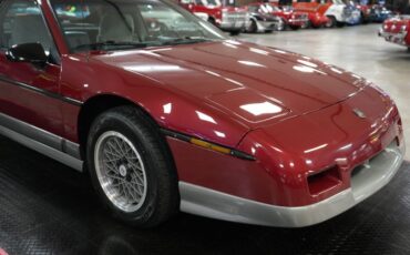 Pontiac-Fiero-1987-Maroon-Gray-34