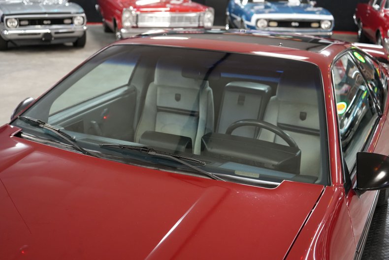 Pontiac-Fiero-1987-Maroon-Gray-36