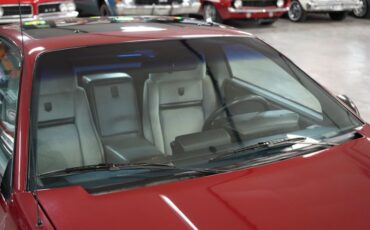 Pontiac-Fiero-1987-Maroon-Gray-37