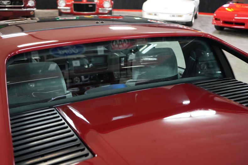 Pontiac-Fiero-1987-Maroon-Gray-43