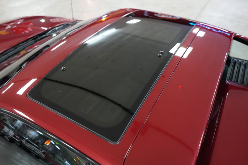 Pontiac-Fiero-1987-Maroon-Gray-49
