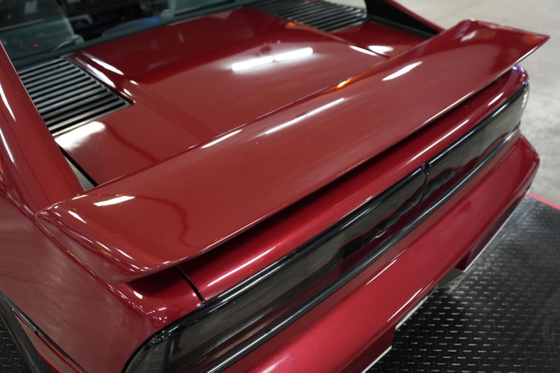 Pontiac-Fiero-1987-Maroon-Gray-9