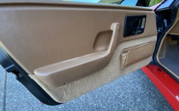 Pontiac-Fiero-1988-11
