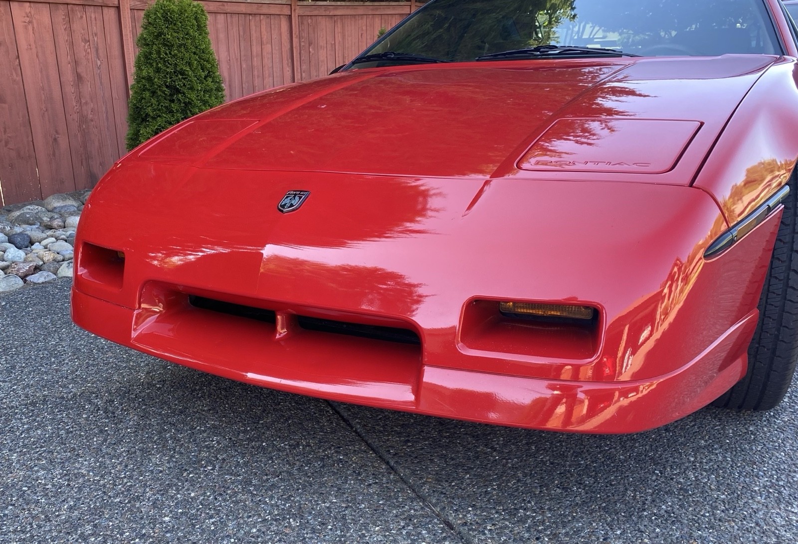 Pontiac-Fiero-1988-2