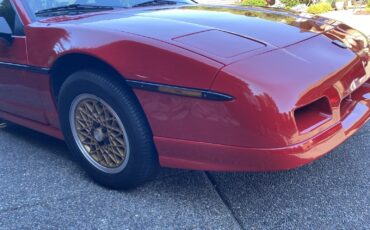 Pontiac-Fiero-1988-3