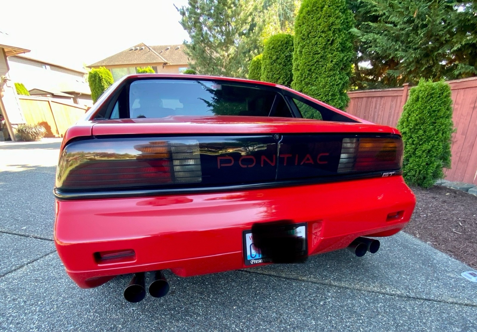 Pontiac-Fiero-1988-5