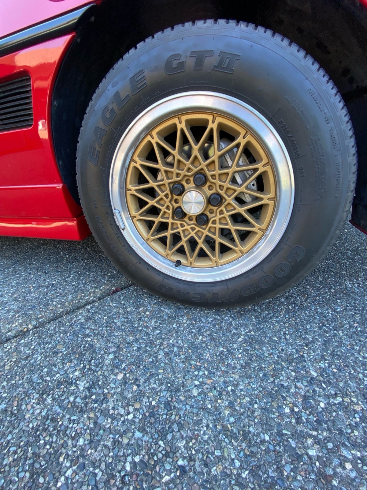 Pontiac-Fiero-1988-9